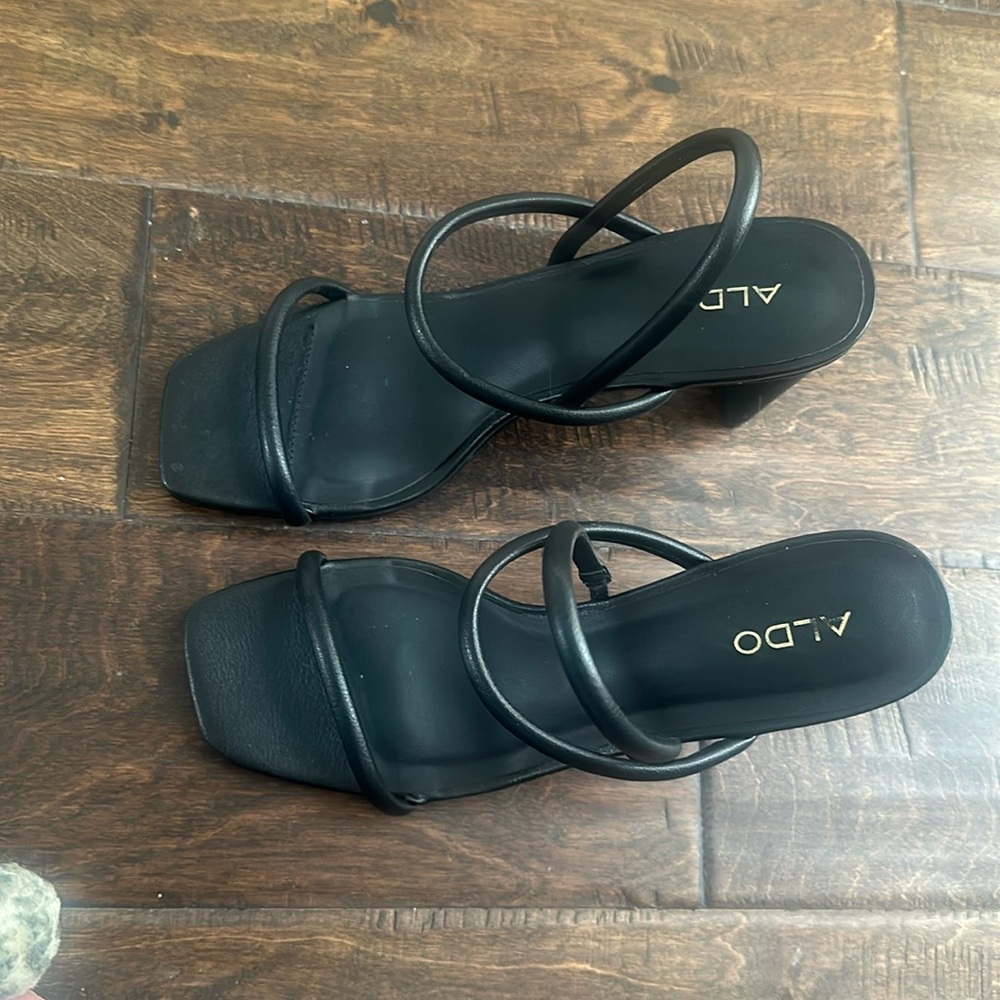Aldo black leather heels